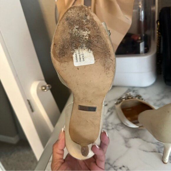 Badgley Mischka- Giana Pump Embellished Heels Size 7 Champaign Color - Picture 10 of 12